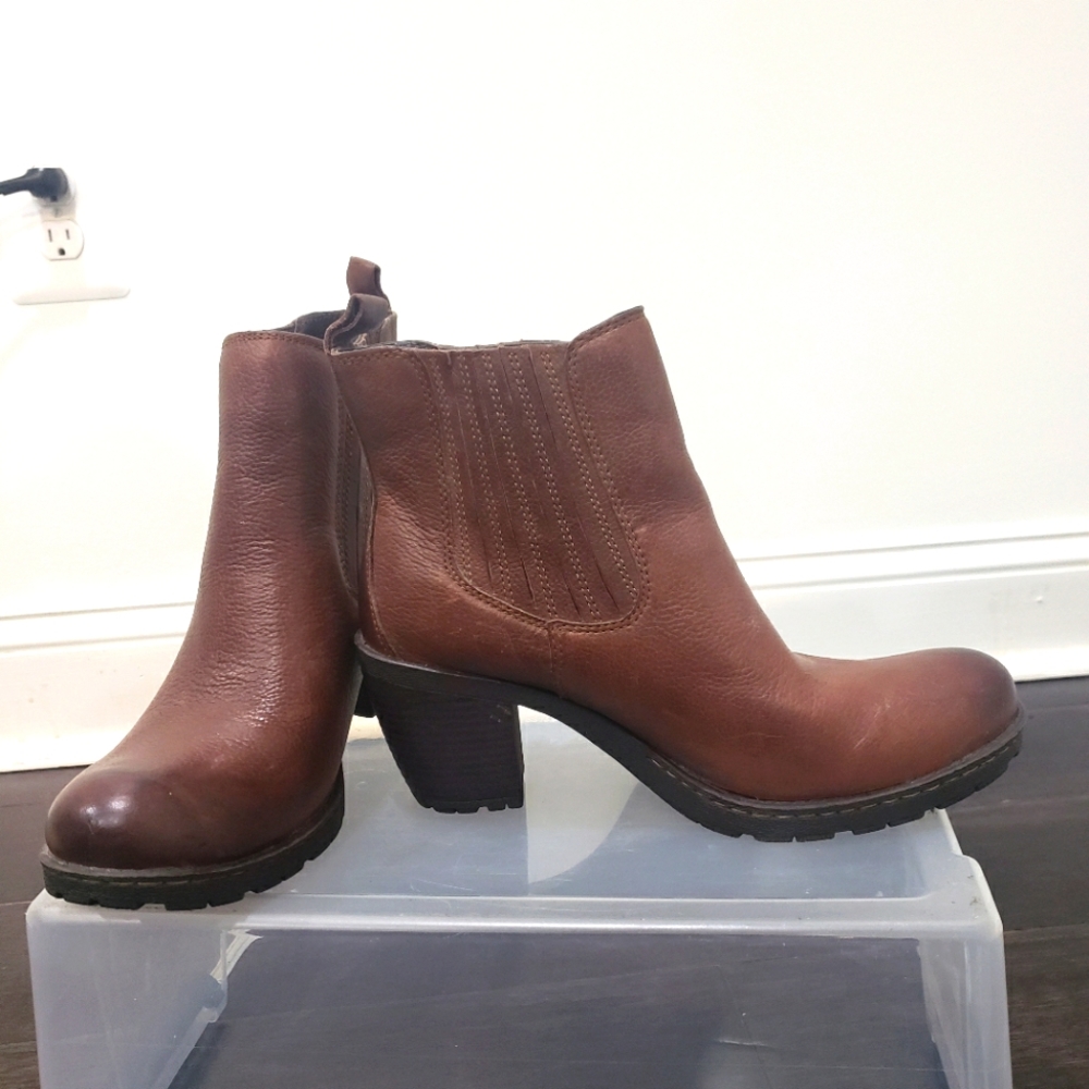 Born Brown Leather Chelsea Heeled Ankle Boots